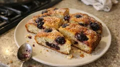 ぶどうを丸ごと焼き込む、トスカーナの菓子パン「スキアッチャータ・コン・ルーヴァ」簡単レシピ