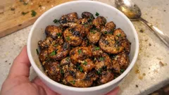 エアフライヤーで香ばしく：きのこのガーリックソテー風、油控えめであと一品