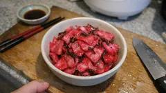 切って和えるだけ：赤かぶの塩昆布和えが、さっぱりおいしい箸休めに