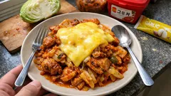 フライパンひとつでチーズタッカルビ風：鶏もも×キムチ×キャベツの鶏キムチ