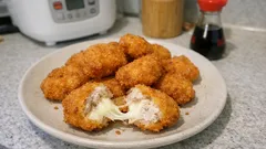 外カリッ＆中とろっ：チーズ入りチキンナゲットを鶏ひき肉で簡単に