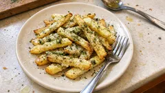 揚げないのにカリッ：レンジ＋トースターで作る青のりフライドポテト