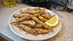 料理酒で10分がコツ。少ない油でもサクッと仕上がるワカサギの唐揚げ