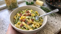 黄×緑がきれいな「パリア・エ・フィエーノ」—パンチェッタと生クリームで失敗しにくい濃厚パスタ