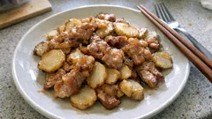 フライパンひとつでご飯がすすむ：豚肉と菊芋のシャキシャキ甘辛炒め