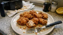 冷めた唐揚げを揚げたてみたいに戻す：ノンフライヤー150℃でサクサク温め直し