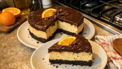 オレンジ香る濃厚チーズケーキにチョコガナッシュを重ねて—混ぜて焼くだけのごほうびレシピ