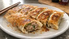 隠し味はウェイパー：外カリッ中ジューシーに焼ける本格焼き餃子（約40個）